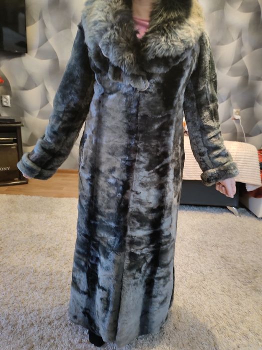 Костюм в отличном состоянии.