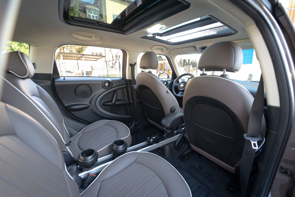 Rate de la 180euro/Luna. Mini Countryman-SD Model-Individual Raritate 2.0D 143cp E5 Full Extra KmReali Garantie 3Ani Fara Accidente