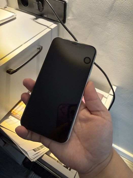 Айфон 11 продамм