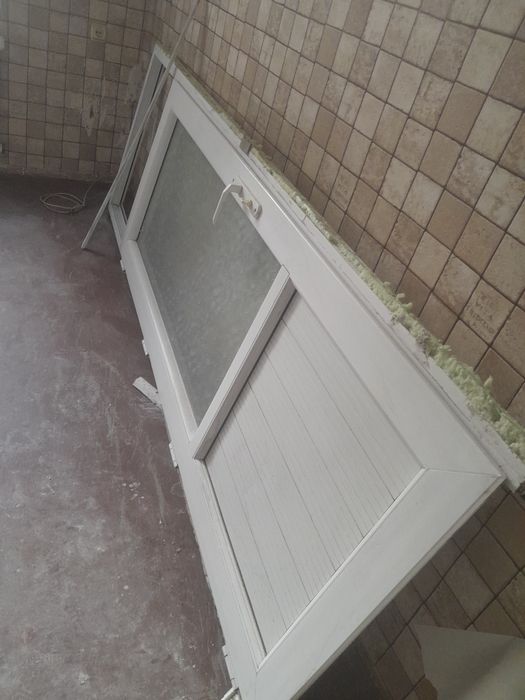 Продам пластиковые двери
