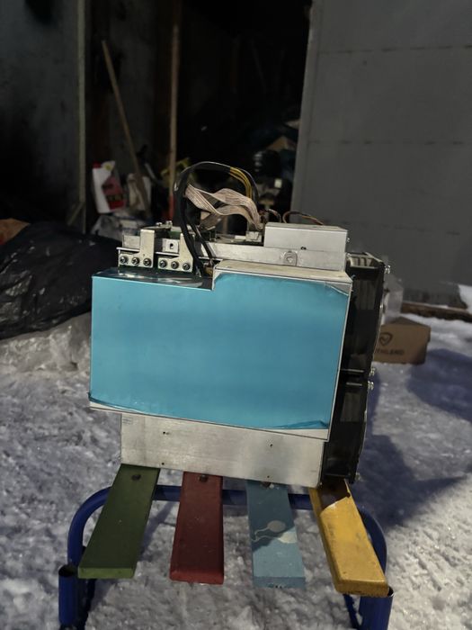 Innosilicon T2THM 30T Bitcoin ASIC Miner.