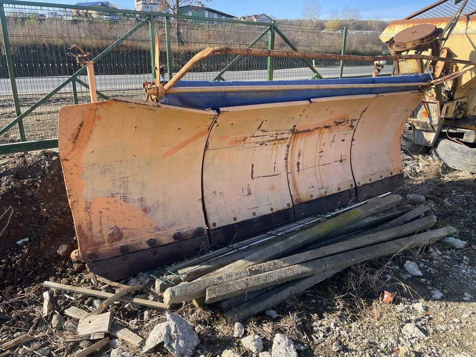 Lama de zapada electrohydraulica