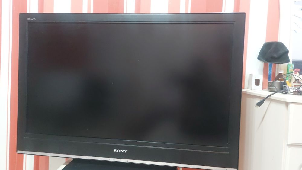 Sony BRAVIA KDL-40S3000.