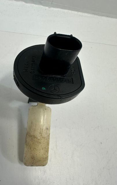 Senzor nivel apa spalare geam 2205400045 Mercedes-Benz E-Class  seria