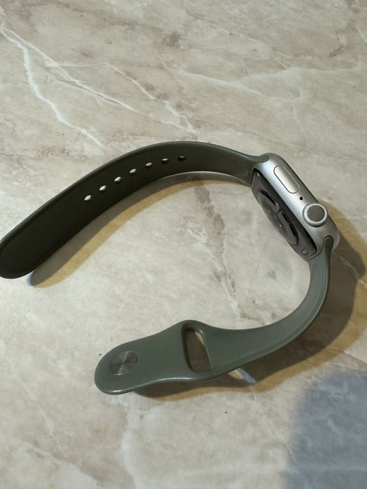 Apple Watch 7 серия в отличном состонии