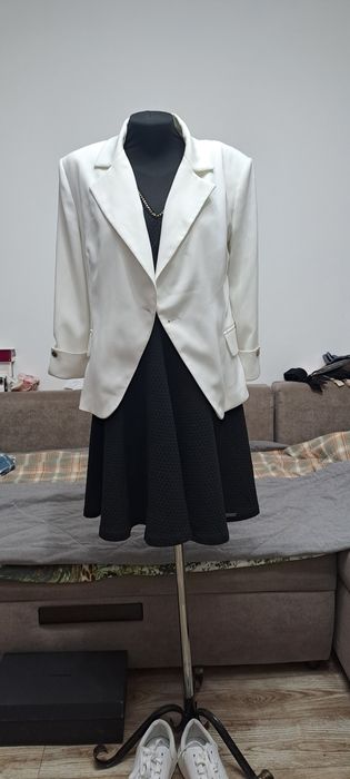 Пиджаки по 4000 тенге