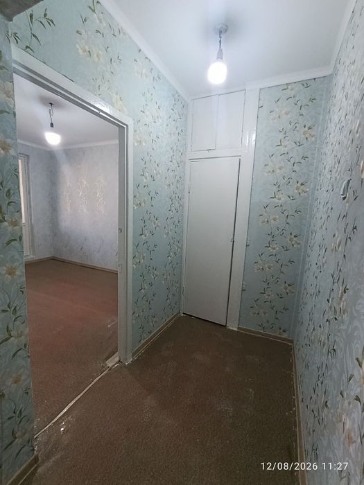 1 xona 2 xona qilingan 3 etaj kvartira sotiladi