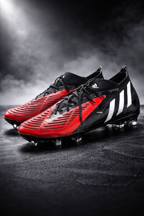 Бутсы футбольные размер 40 в отличном состоянии