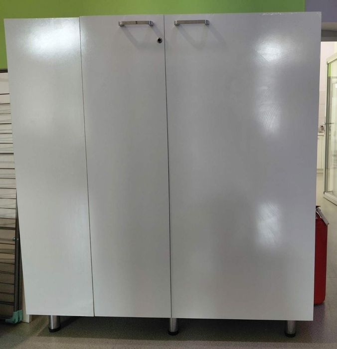 Продается шкаф срочно