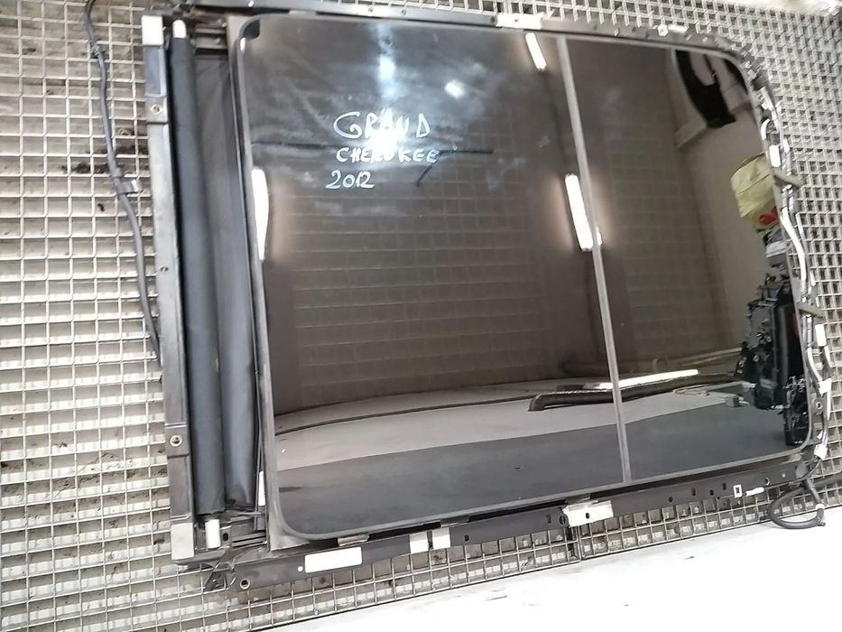 Trapa sticla panorama jeep grand cherokee 4 wk wk2