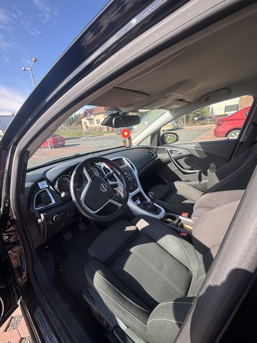 Opel Astra J 1.6 benzina