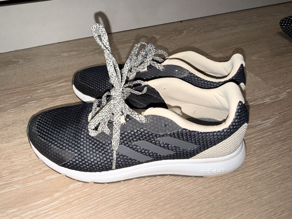 Продам кроссовки