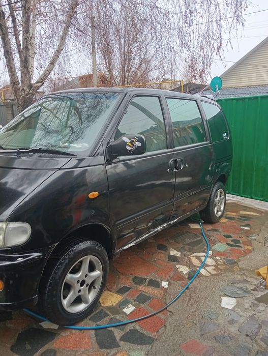 Продам Ниссан Сирену