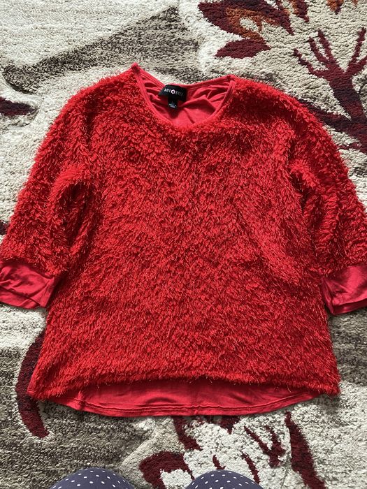 Bluza fetite,ptr varsta 8-10 ani,pufoasa in partea din fata