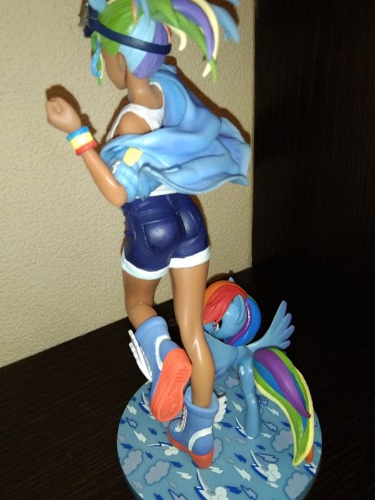 Фигурка (Рэйнбоу Дэш MLP)