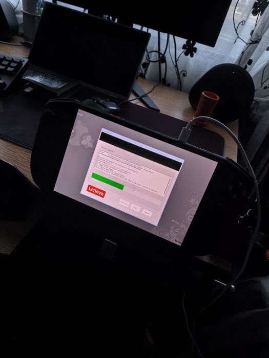 Lenovo legion go 2, z2 extreme 1tb, 890m, 32 GB RAM