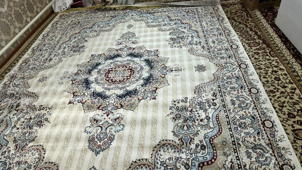 Продам ковры новый  3-4 м . 2-3 м