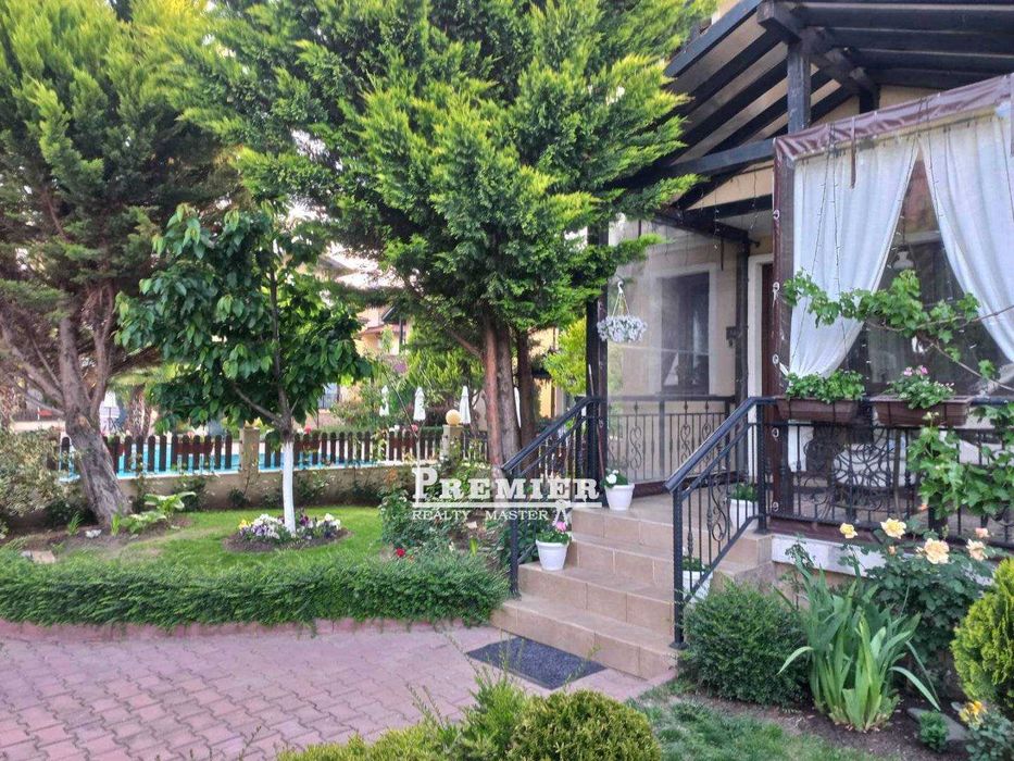 Продава се вилата между морето и планината! в Кошарица