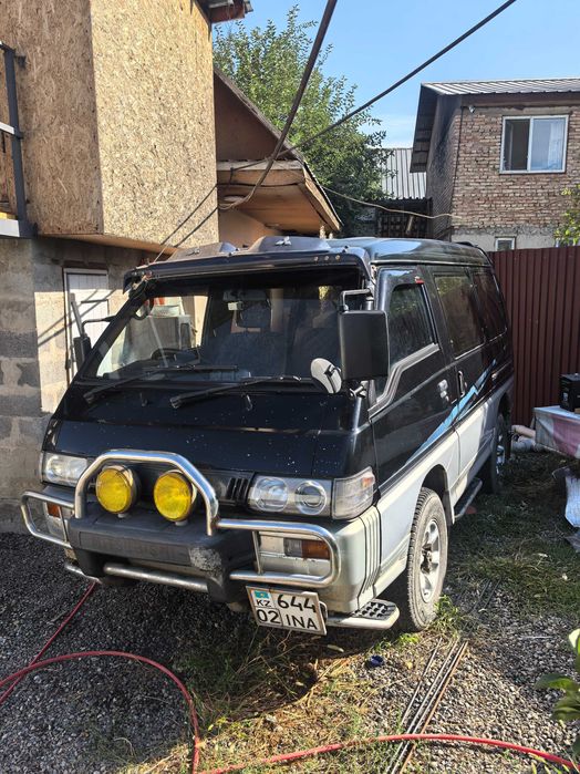 Митсубиси Делика в кузове P35W