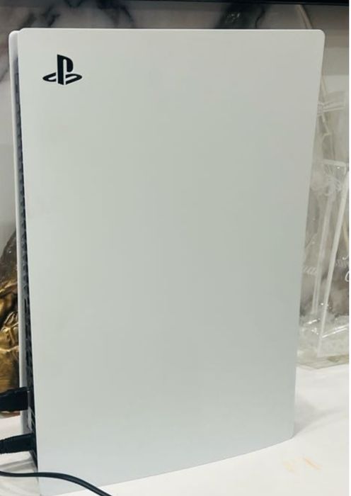 PlayStation 5 (PS5)
