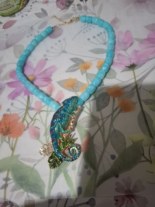 Colier amazonit cameleon cu lungimea de 46 cm