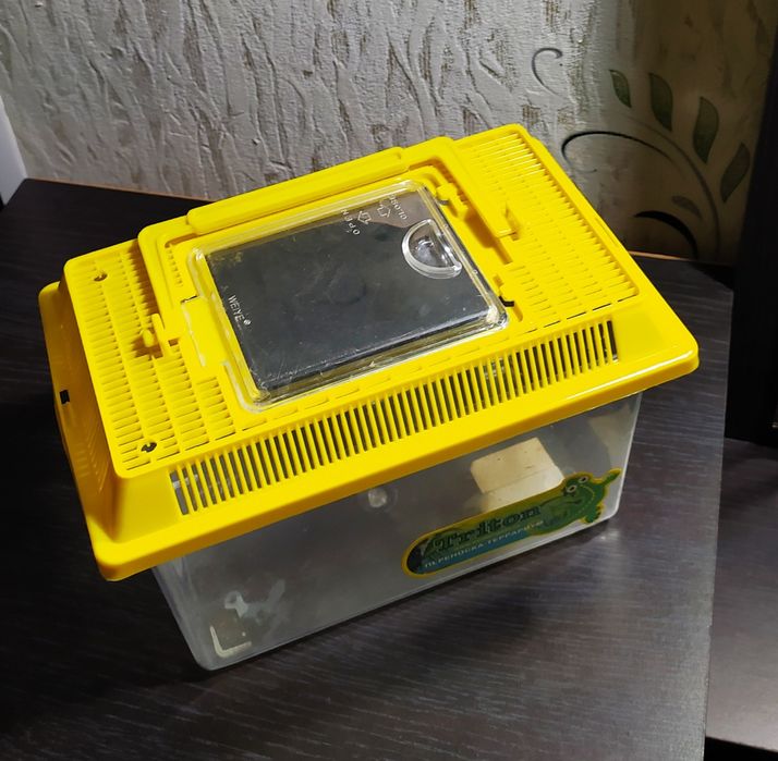 Переноска для мелких животных.