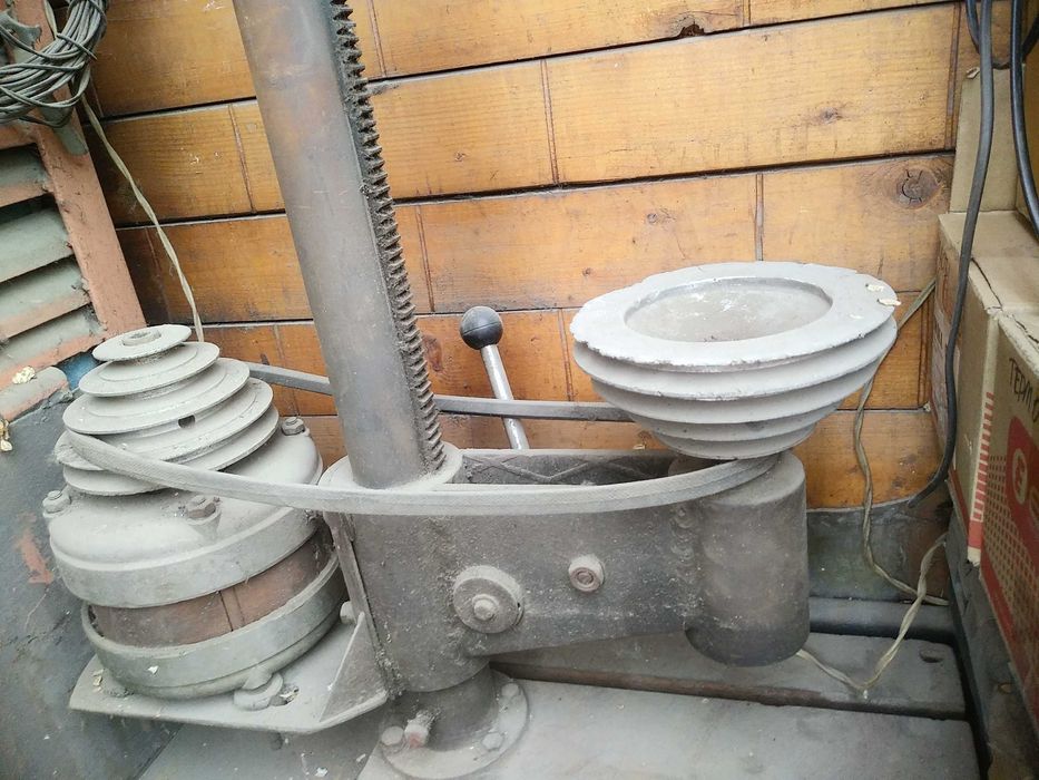 Станок сверлильный настольный