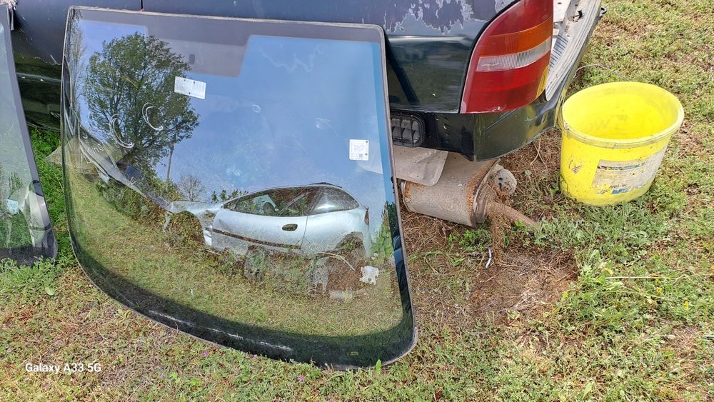 Предно (челно) стъкло за Peugeot 206 CC/ Пежо 206 ЦЦ 2000-2008