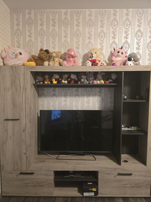 Vitrina pentru sufragerie TV