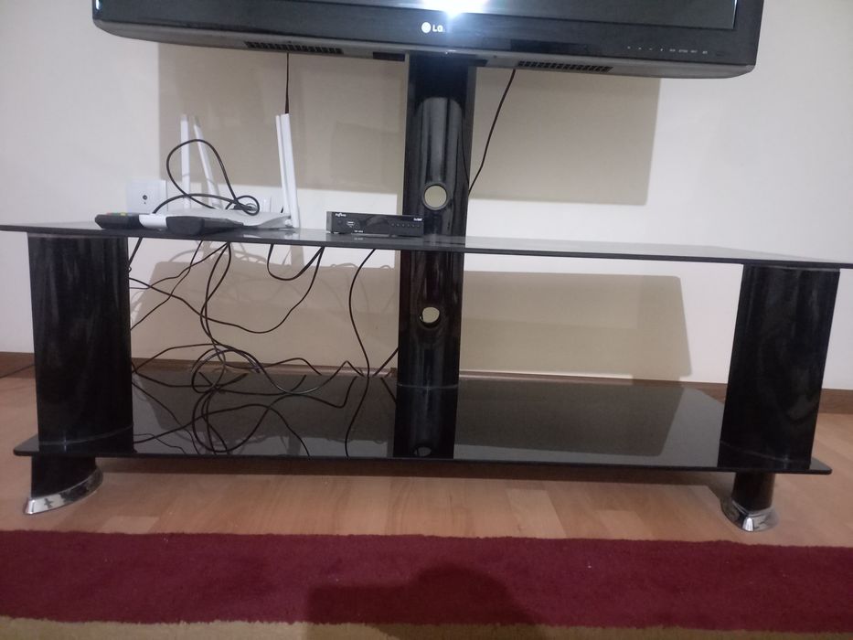 Телевизор учун подставка сотилади