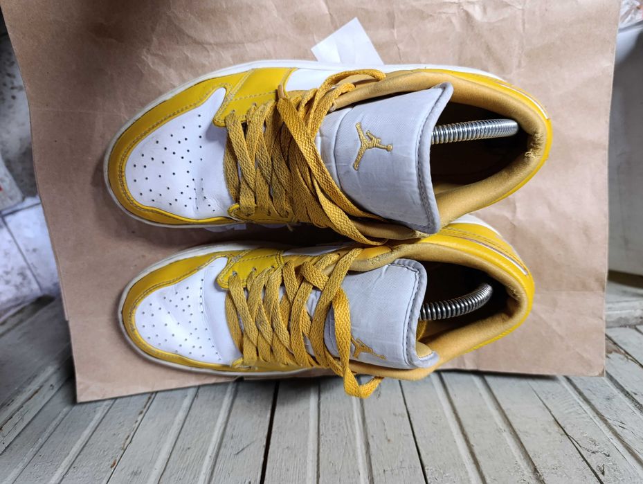 ''Nike Air Jordan 1 Retro Low Pollen''оригинални маратонки 43 номер