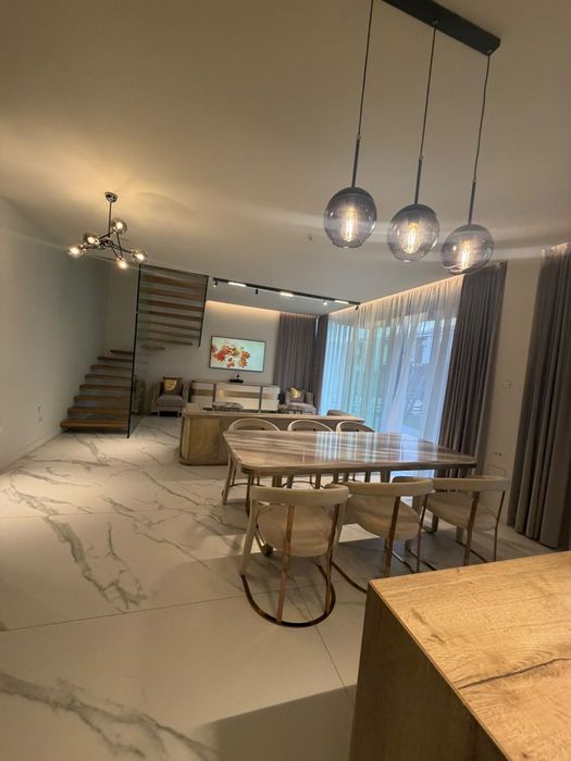 Knight real villa one