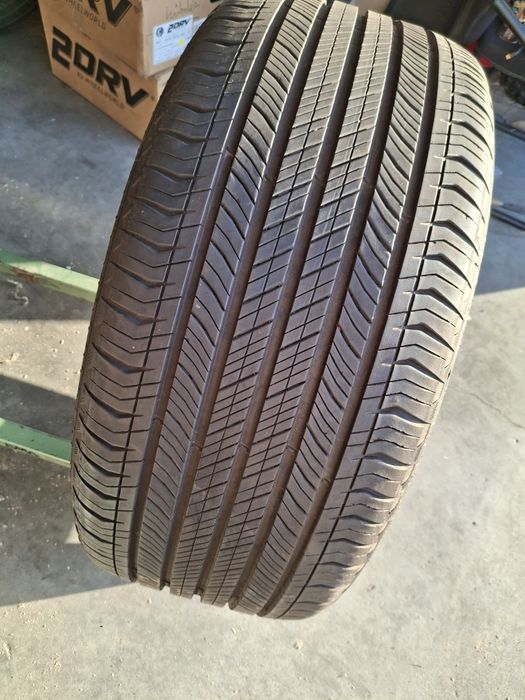 1 Anvelopă All season 285 40 r23 Michelin