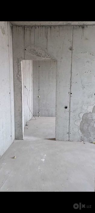 Nurafshon shahrida 2 xonali kvartira sotiladi