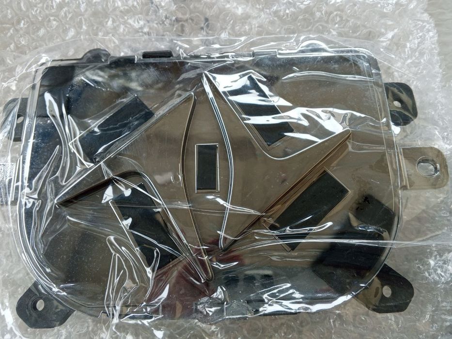 Fara emblema Dongfeng EP 008. Фара на эмблеме передней части
Модель: S