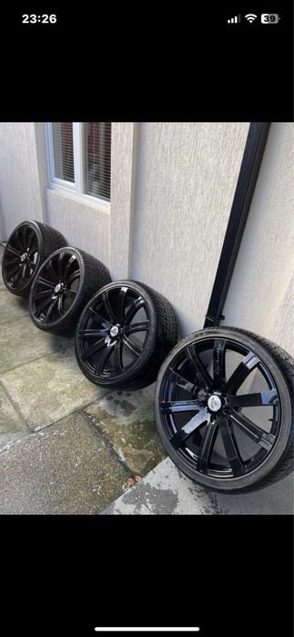 295/30/22 Джанти с гуми Audi