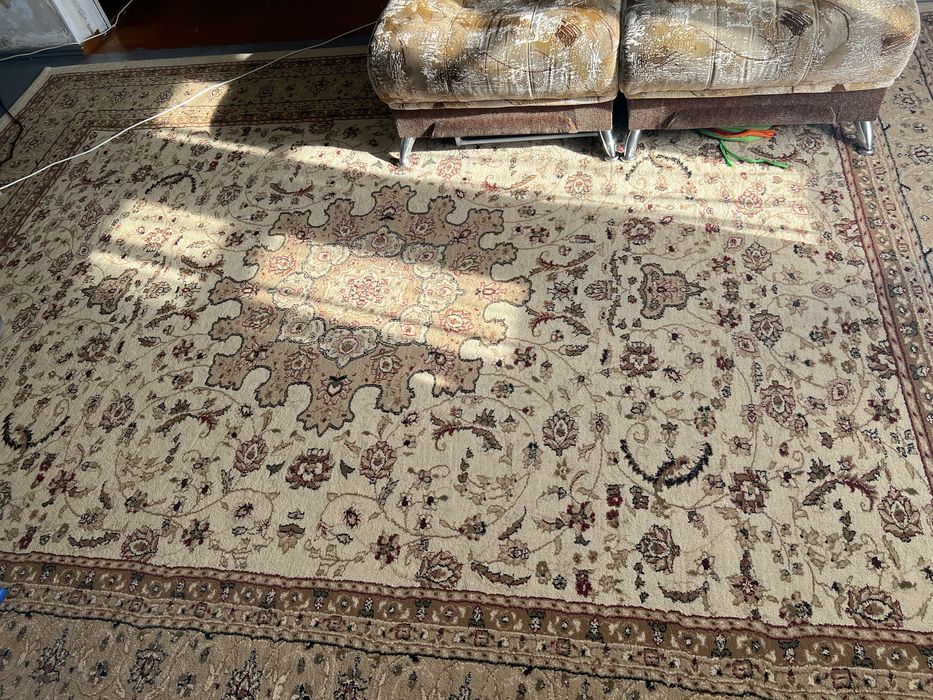 Продам ковер размер 2*3