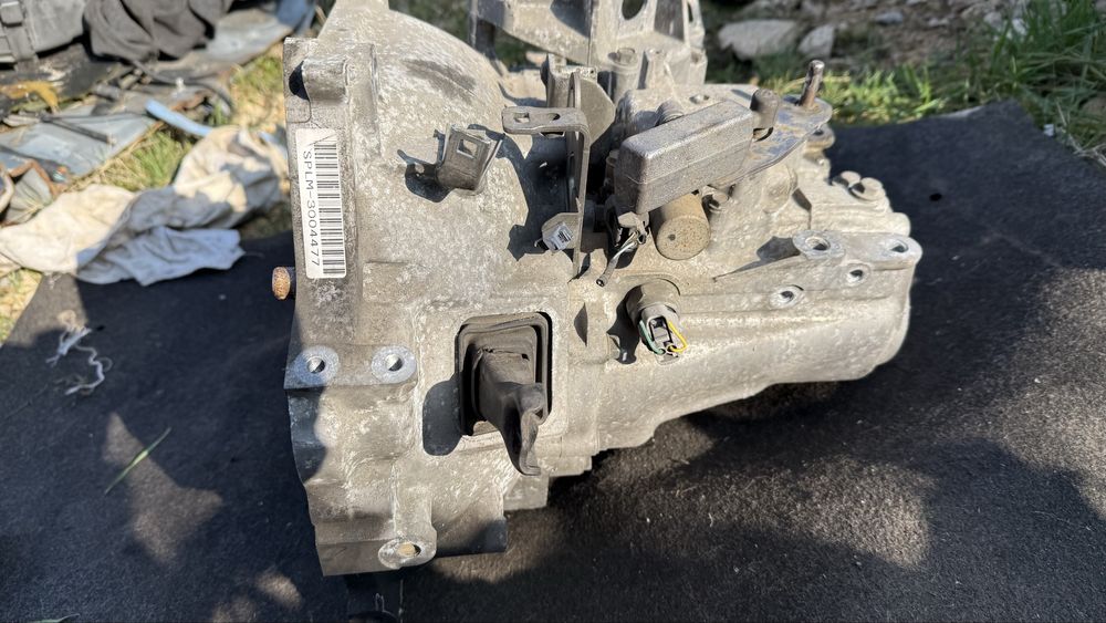 Ръчна Скоростна Кутия / Honda Civic 8 / 1.4 i / 83к.с./ 6 Степенна /