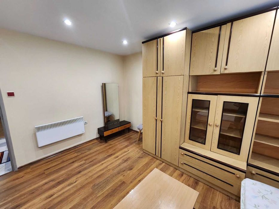 Дава се под наем Тристаен апартамент в Пловдив, Център - 90 кв.м за 331.5 € - Снимка #2