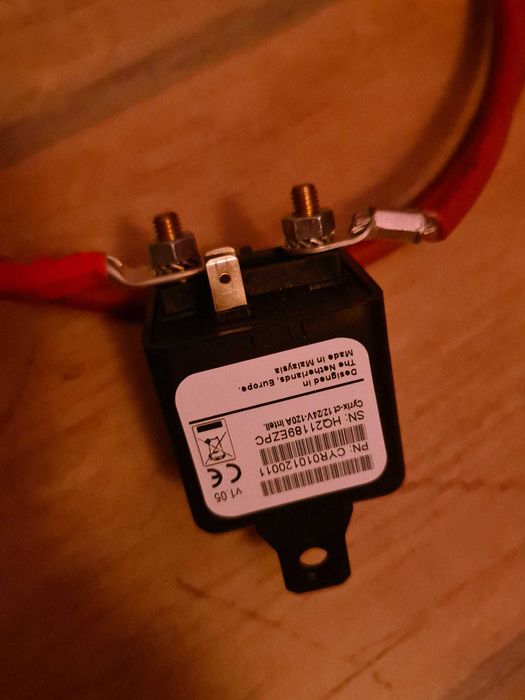 Combinator baterii Victron Energy Cyrix-ct 12/24V 120A  controler pvm