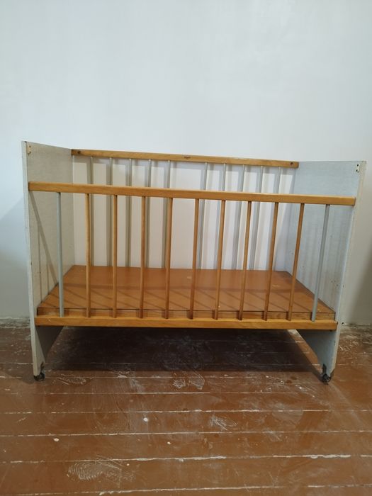 Кроватка детская