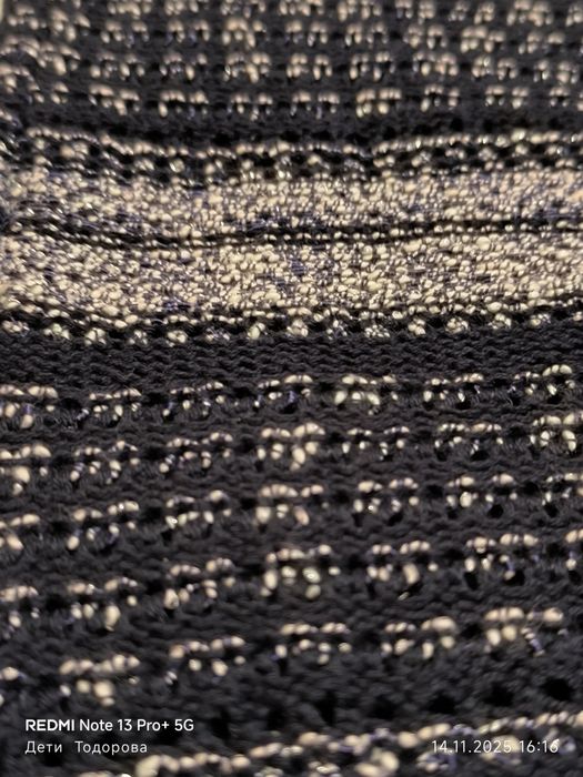 Продавам чисто нов,дамски тъмносин  пуловер без ръкави Gerry Weber.