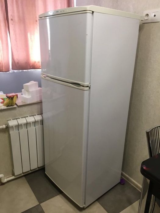 Холодильник целый морзит
