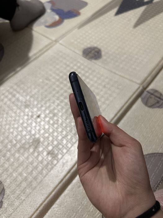 Продам самсунг S20 FE