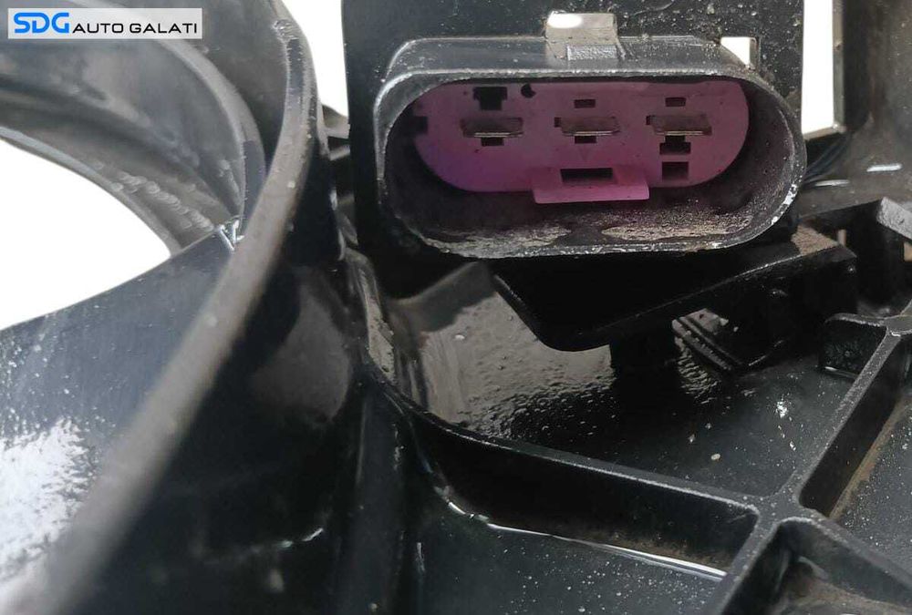 Ventilator Electroventilator cu mic defect la Carcasa Volkswagen Polo 6R 2009 - 2017 Cod 6R0121207Q [M9246]