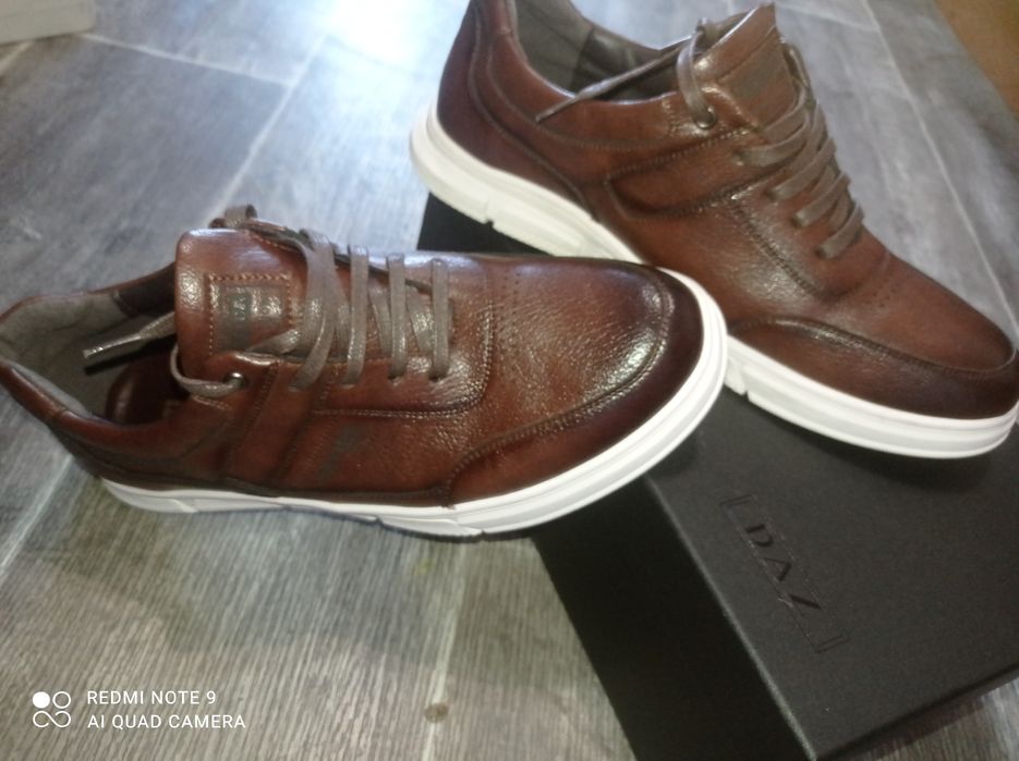 Кроссовки 42.Patida.кожа