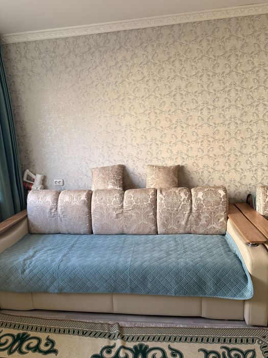 Продам диван с креслом + пуф в подарок