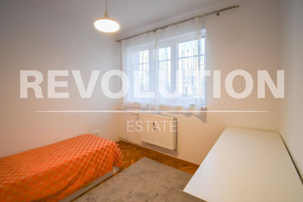 Дава се под наем Тристаен апартамент в София, Оборище - 115 кв.м за 800 € - Снимка #7