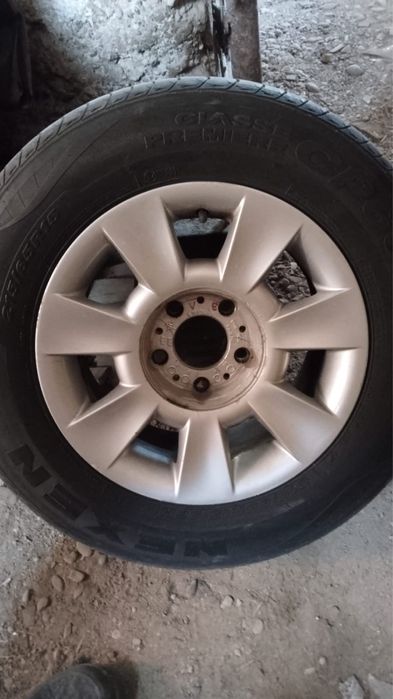 Титанов диск на BMW с летим покрышками