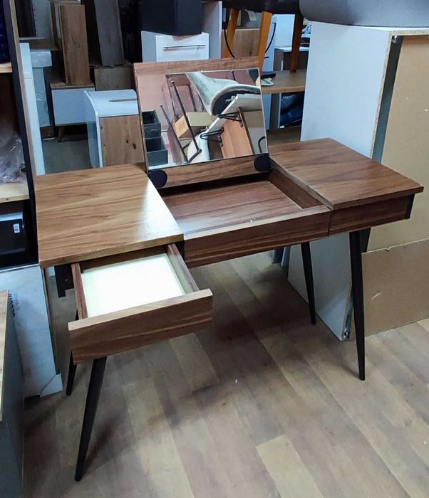 РАЗЧИСТВАМЕ СКЛАДА Тотална Разпродажба конзолна маса VIVO